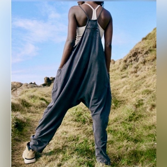 NWOT FREE PEOPLE MOVEMENT HOT SHOT ONESIE - Picture 3 of 6